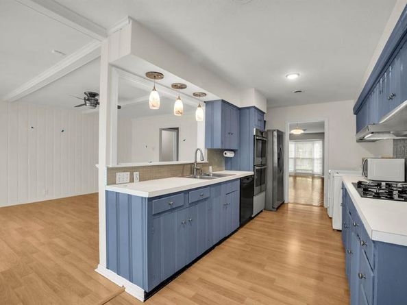 1753  Crowberry Drive , Dallas Texas 75228