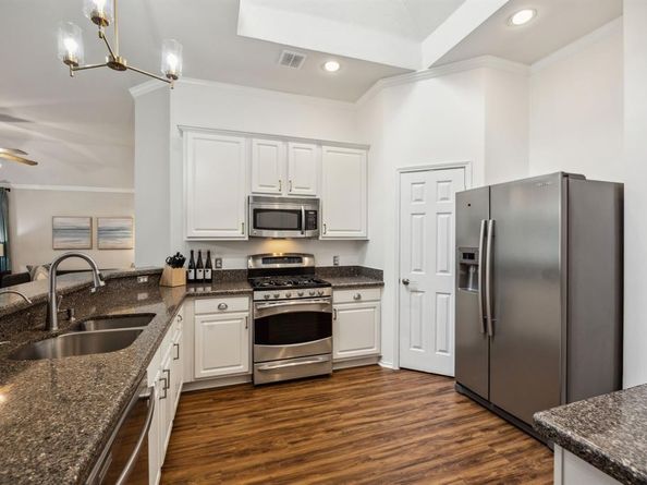 10119  Andre Drive , Irving Texas 75063
