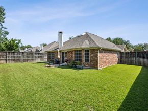 10119  Andre Drive , Irving Texas 75063