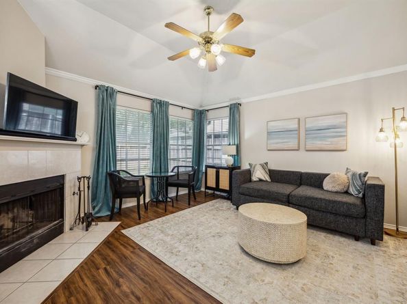 10119  Andre Drive , Irving Texas 75063