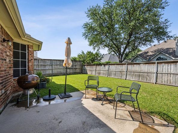 10119  Andre Drive , Irving Texas 75063