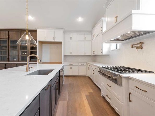 712  Bear Creek Drive , Hurst Texas 76054