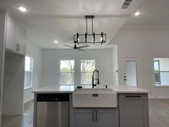 4804  Fitzhugh Avenue , Fort Worth Texas 76105