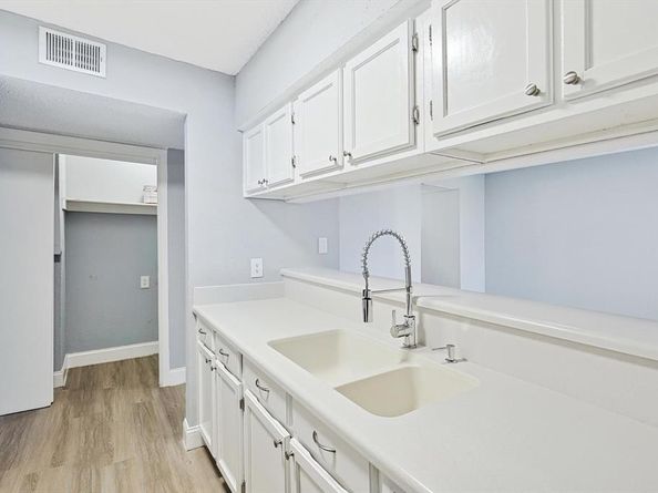 9607  Walnut Street  11203, Dallas Texas 75243