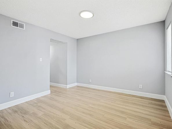 9607  Walnut Street  11203, Dallas Texas 75243