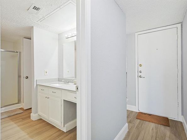 9607  Walnut Street  11203, Dallas Texas 75243