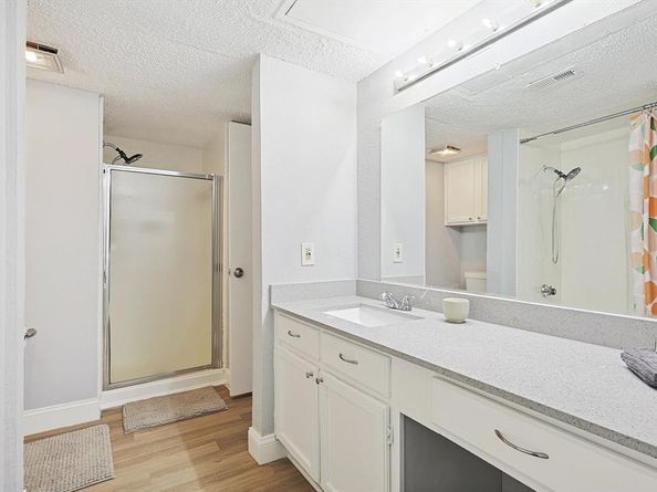 9607  Walnut Street  11203, Dallas Texas 75243
