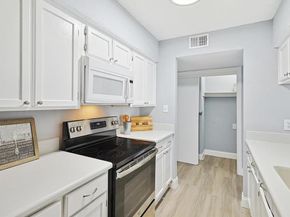 9607  Walnut Street  11203, Dallas Texas 75243