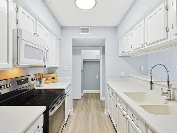 9607  Walnut Street  11203, Dallas Texas 75243