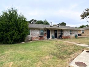 2520  Normont Circle , Fort Worth Texas 76103