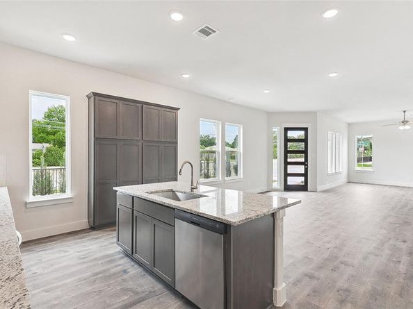 920  Meadowcrest Drive , Plano Texas 75075
