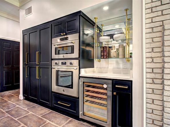 5919  Club Hill Place , Dallas Texas 75248