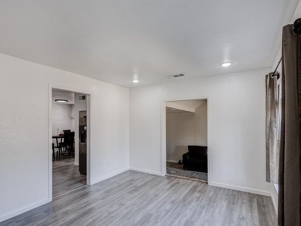6633  Emhouse Street , Dallas Texas 75232