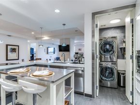 1505  Elm Street  1003, Dallas Texas 75201