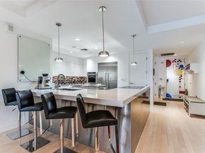 1505  Elm Street  1003, Dallas Texas 75201