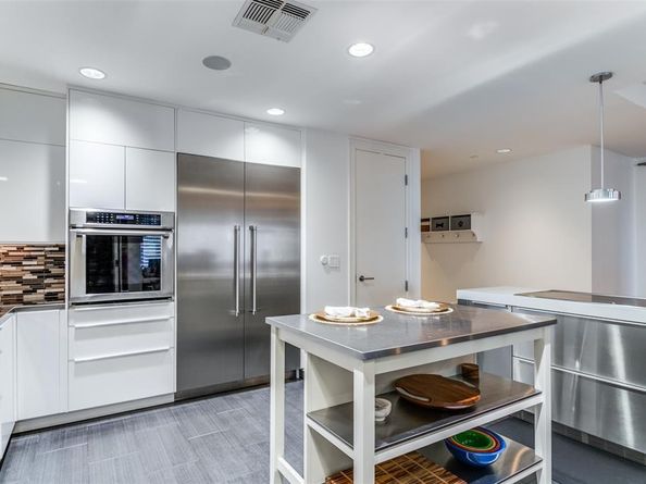 1505  Elm Street  1003, Dallas Texas 75201