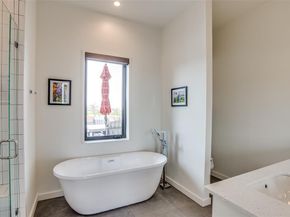 452 W Morphy Street , Fort Worth Texas 76104