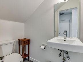 452 W Morphy Street , Fort Worth Texas 76104