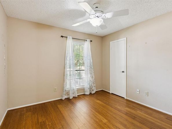 9809  Chandler Court , Dallas Texas 75243
