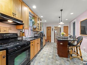 370 Undercliff Avenue, Edgewater NJ 07020