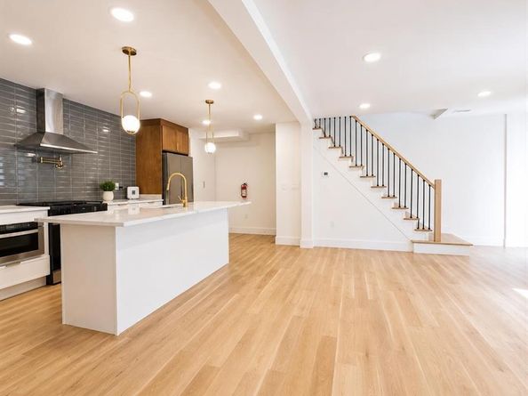 7 Pierce Avenue, Jersey City NJ 07307