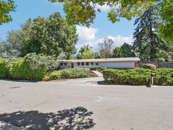 18570 Montpere Way, Saratoga CA 95070