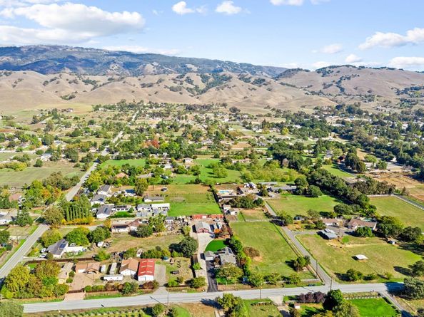 11840 Foothill Avenue, Gilroy CA 95020