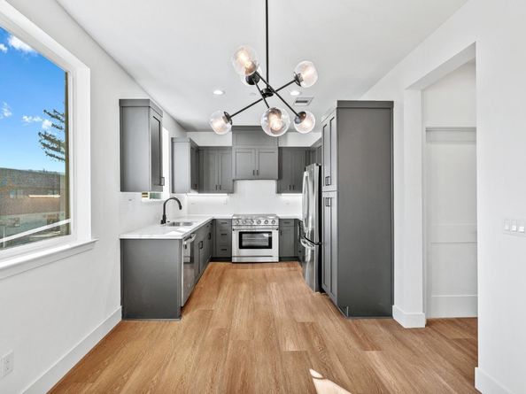 955 Woodside Road, Redwood City CA 94061
