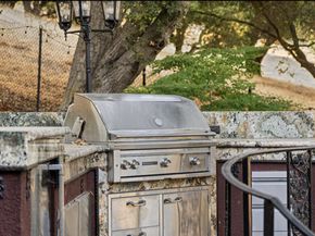 1925 Mantelli Drive, Gilroy CA 95020