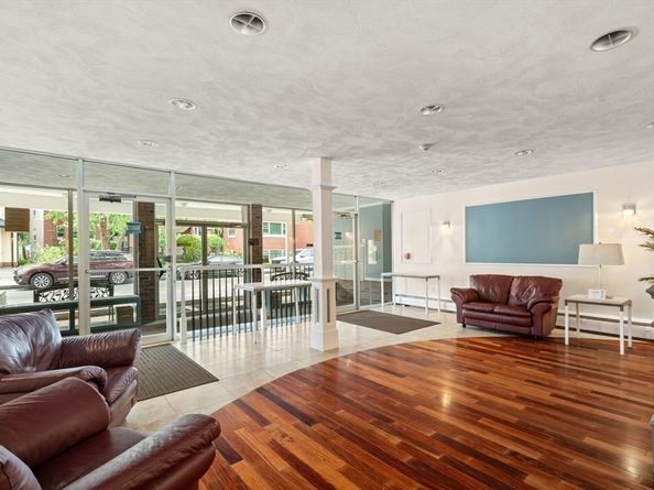 50 Green Street 401, Brookline MA 02446