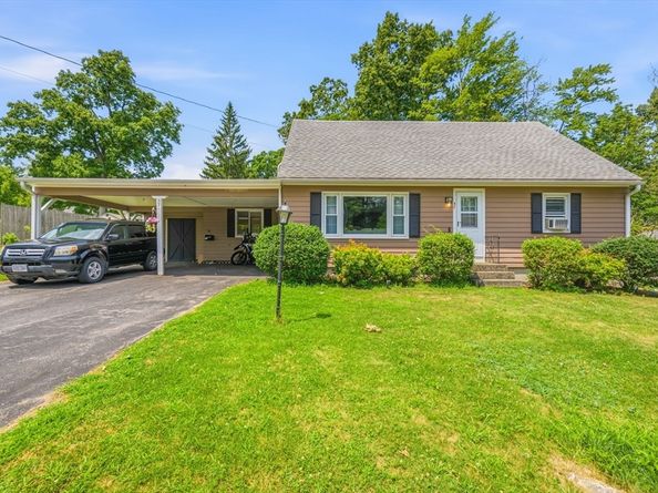 37 Parker St, Fitchburg MA 01420