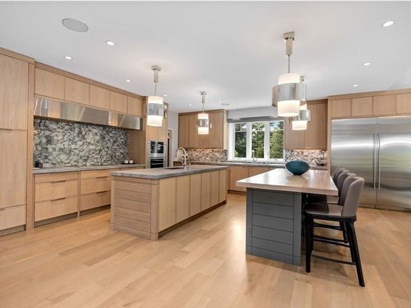 2 Black Rock Dr, Hingham MA 02043