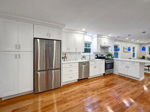 190 W Plain St, Wayland MA 01778