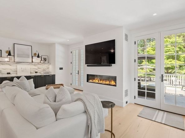 55 Maple Avenue, Andover MA 01810