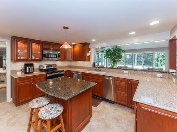 19 George Allen Rd, West Brookfield MA 01585