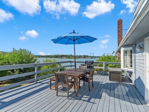 24 Aspinwall Ave, Weymouth MA 02191