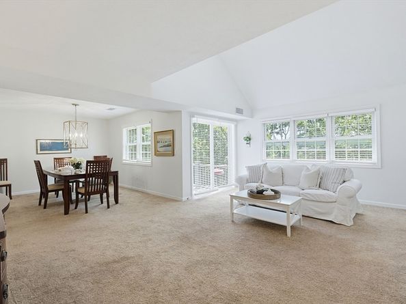 16 Valiant Way 16, Salem MA 01970