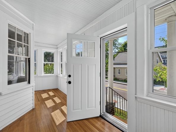 24 Bussey St, Dedham MA 02026