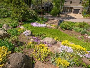 43 Woodward Ave, Gloucester MA 01930