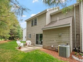 41 Fairway Dr 41, Tewksbury MA 01876