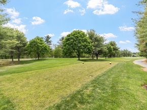 41 Fairway Dr 41, Tewksbury MA 01876