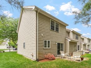 41 Fairway Dr 41, Tewksbury MA 01876