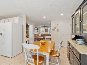 41 Fairway Dr 41, Tewksbury MA 01876