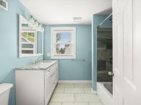 89 School St, Middleboro MA 02346