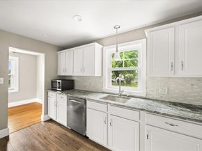 89 School St, Middleboro MA 02346