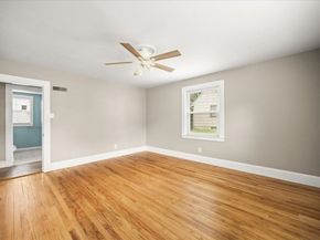 89 School St, Middleboro MA 02346