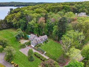 57 Center St, Groveland MA 01834