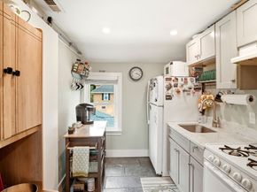 25 Cumner Ave, Melrose MA 02176