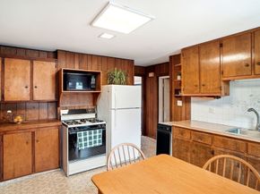25 Cumner Ave, Melrose MA 02176
