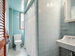 25 Cumner Ave, Melrose MA 02176